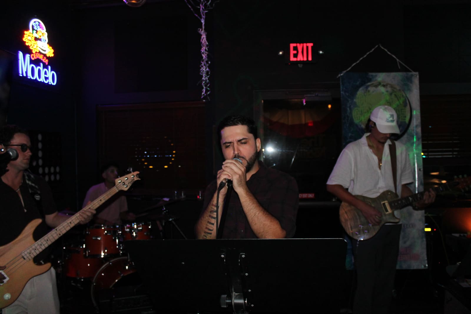 Ocean Groove show at The Mallard