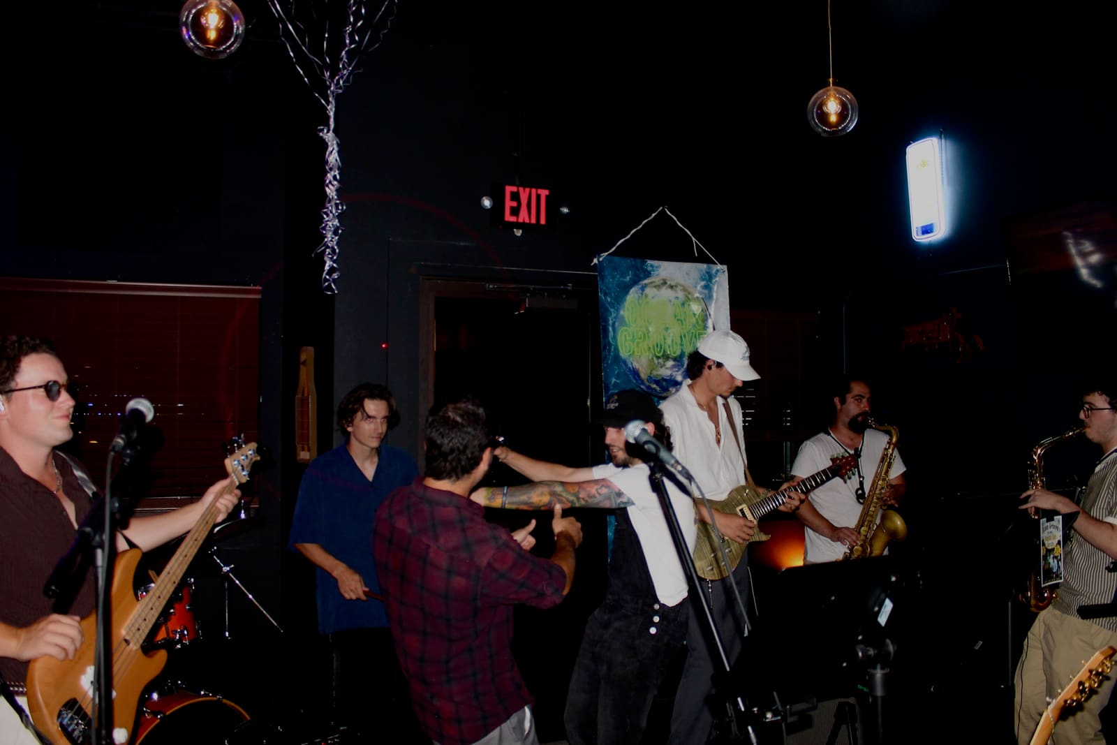 Ocean Groove show at The Mallard