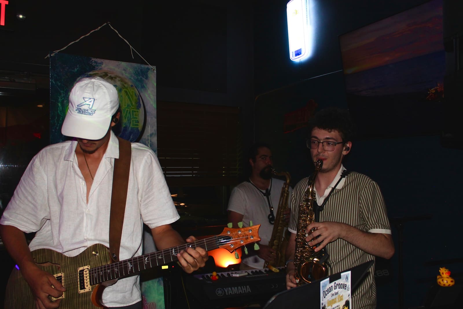 Ocean Groove show at The Mallard